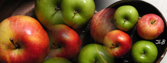 red_green_apples_bowl.jpg